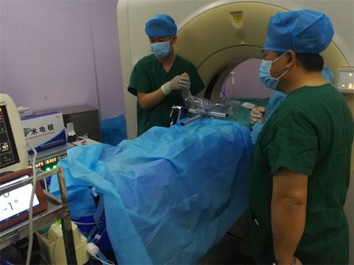 經(jīng)典病例之穿刺模板引導(dǎo)肺小結(jié)節(jié)同針道活檢消融12