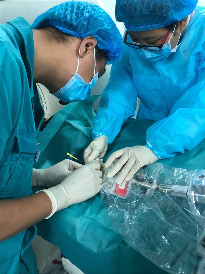 唐山市人民醫(yī)院陳寶明教授團(tuán)隊采用共面模板穿刺技術(shù)行肺小結(jié)節(jié)射頻消融一例分享3