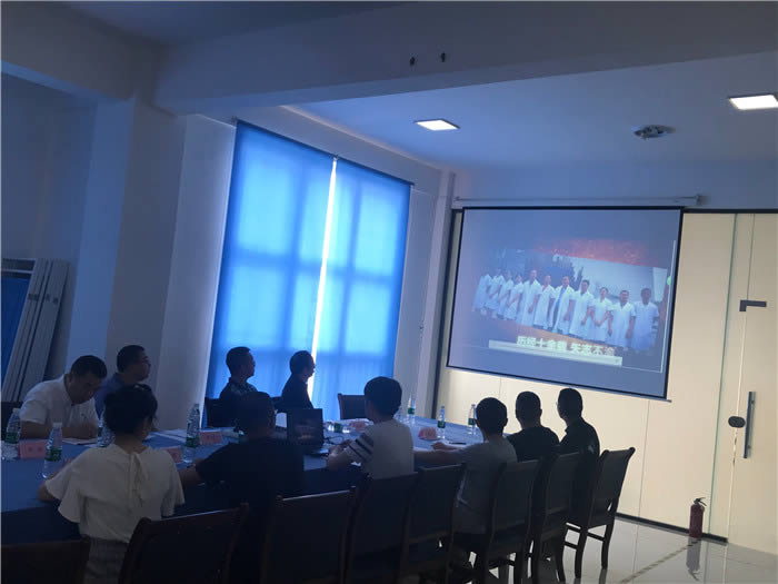 綿陽(yáng)市人大常委會(huì)副主任董曉彬蒞臨公司調(diào)研工作8