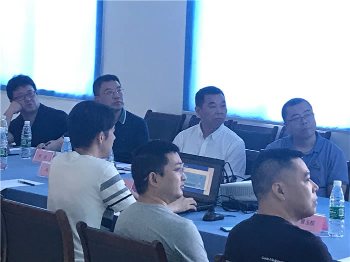 綿陽(yáng)市人大常委會(huì)副主任董曉彬蒞臨公司調(diào)研工作10